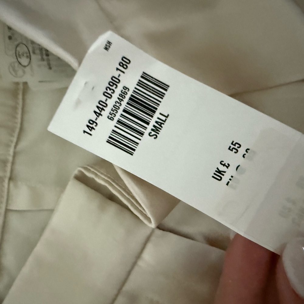NWT Abercrombie & Fitch Champagne Satin Trouser Short - Picture 3 of 4